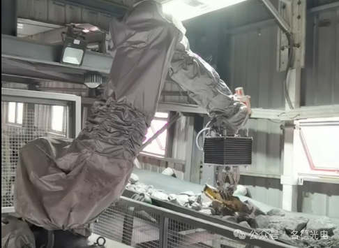 Multi-scenario and multi-purpose foreign body removal robot: the "all-round guardian" and efficiency transformer of industrial processes
